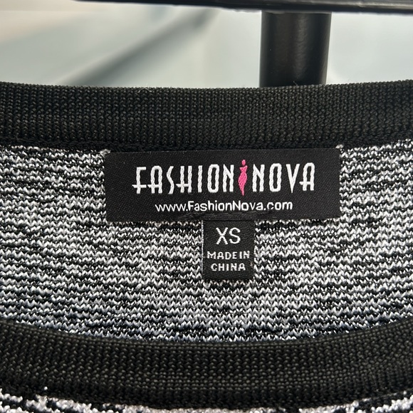 Fashion Nova Top - Picture 2 of 4